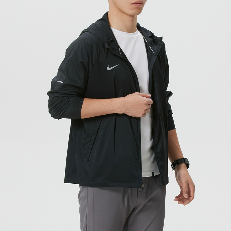 Nike Men's Sportswear Running  - огляд і ціна Running Gear Nike